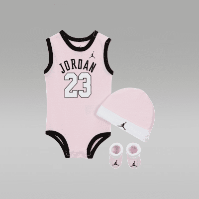 Jordan Jumpman Baby Bodysuit Beanie and Booties Set. Nike AT