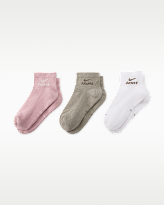 nike women's pom pom socks