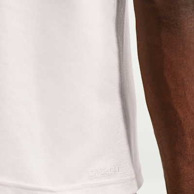 Nike Primary Dri-FIT Kısa Kollu Çok Yönlü Erkek Üstü görsel 6