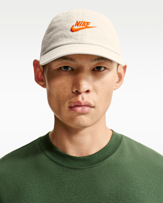 Женская кепка Nike Club Unstructured Futura Wash Cap