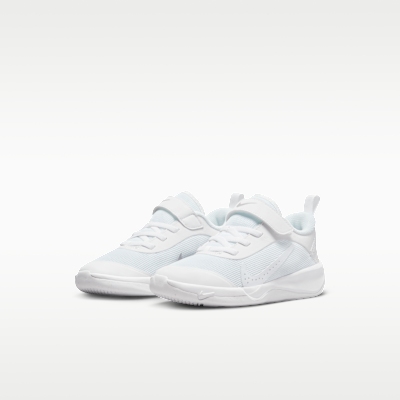 Nike Omni Multi-Court Younger Kids' Shoes