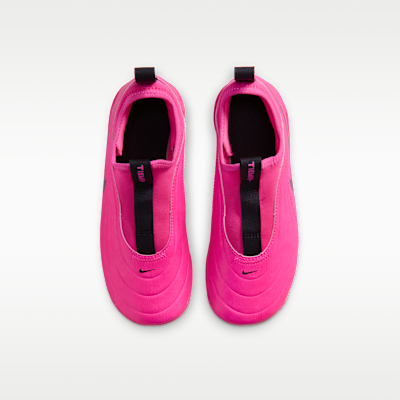 Korki piłkarskie typu low top na różne typy nawierzchni Nike Jr. Tiempo Maestro Club