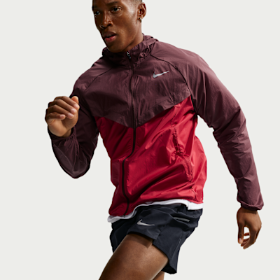 Nike Stride Repel UV Erkek Koşu Ceketi görsel 3
