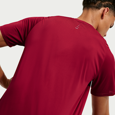 Nike Stride Dri-FIT ADV Kısa Kollu Erkek Koşu Üstü görsel 2