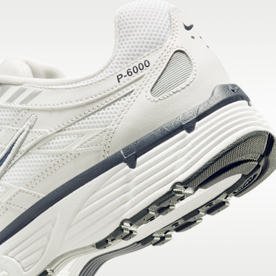 รองเท้า Nike P-6000