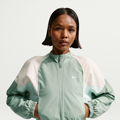 Nike Sportswear Kısa Kesimli Kadın Antrenman Ceketi