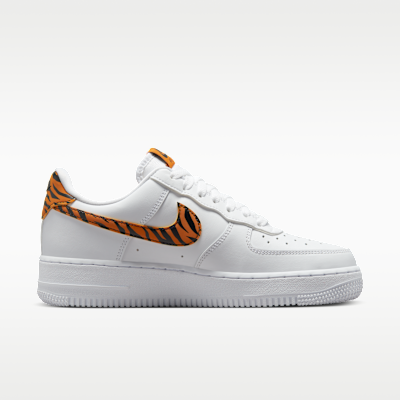 รองเท้าผู้หญิง Nike Air Force 1 '07