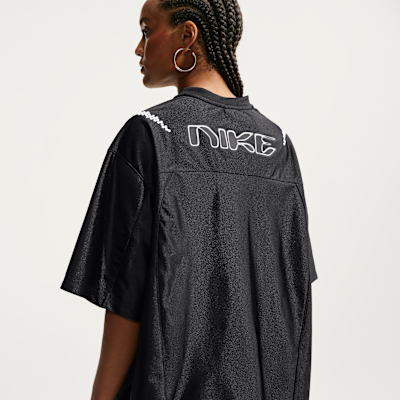 Nike Sportswear Büyük Kesimli Kadın Forması görsel 2