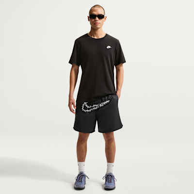 Nike Club กางเกงขาสั้น Flow ผู้ชายแบบทอ