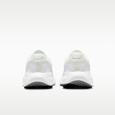 Damskie buty do biegania po asfalcie Nike Revolution 8