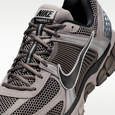 รองเท้าผู้ชาย Nike Zoom Vomero 5