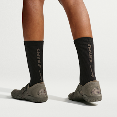 NikeSKIMS Rift Ayrık Burunlu Crew Çorap (1 Çift) görsel 4