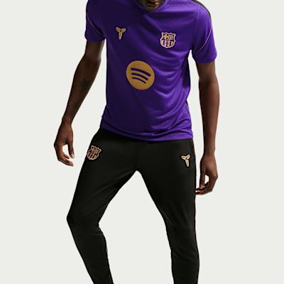 Nike FC Barcelona Strike Deplasman Kobe Dri-FIT Örgü Erkek Futbol Eşofman Altı görsel 4