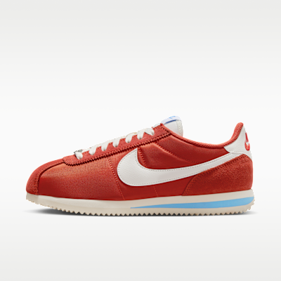 รองเท้าผู้หญิง Nike Cortez Textile