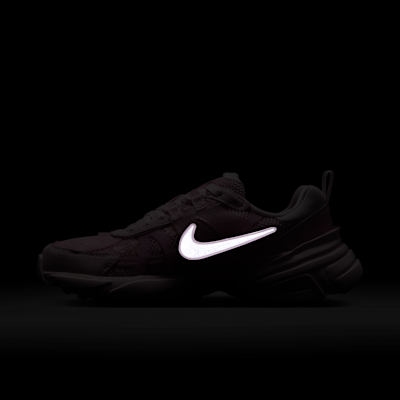 ナイキ V2K ラン ウィメンズシューズ