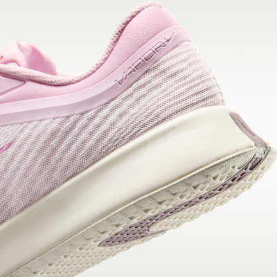 Nike Vapor Pro 3 Sert Kort Kadın Tenis Ayakkabısı görsel 8