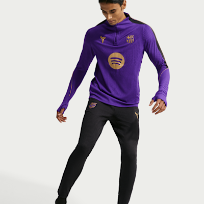 Nike FC Barcelona Strike Elite Deplasman Kobe Dri-FIT ADV Örgü Erkek Futbol Antrenman Üstü görsel 4