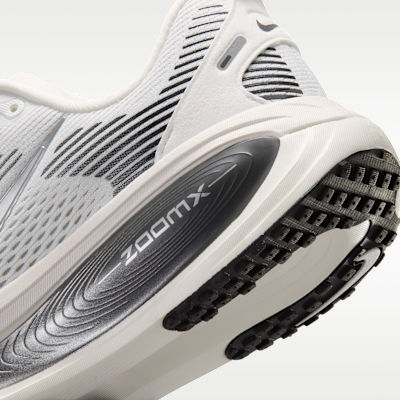 Nike Vomero 18 Kadın Yol Koşu Ayakkabısı görsel 8