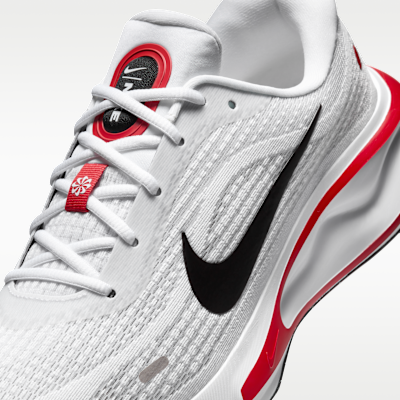 รองเท้าวิ่งโร้ดรันนิ่งผู้ชาย Nike Journey Run