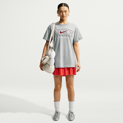 Nike Sportswear Classic Bol Kadın Tişörtü görsel 4