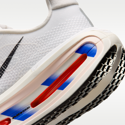 Nike Vomero Premium Erkek Yol Koşusu Ayakkabısı görsel 8