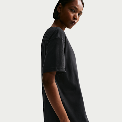Nike Sportswear Classic Bol Kadın Tişörtü görsel 2