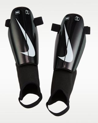 Женские  Nike Charge Soccer Shin Guards