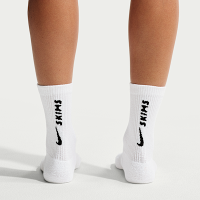 NikeSKIMS Dri-FIT Kadın Dri-FIT Crew Çoraplar (3 Çift) görsel 5