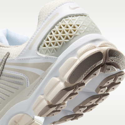 Nike Zoom Vomero 5 女鞋 (具反光裝飾)