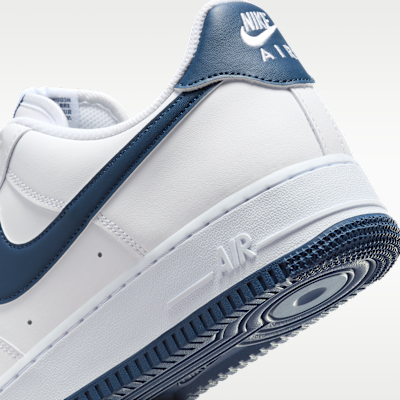 รองเท้าผู้ชาย Nike Air Force 1 '07