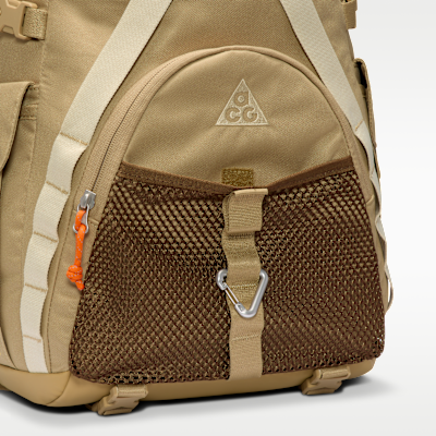 ナイキ ACG "DAYMAX" バックパック (25L)