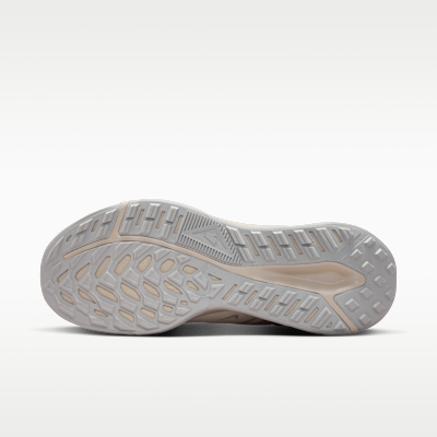 Nike Juniper Trail 2 GORE-TEX Su Geçirmez Arazi Tipi Kadın Koşu Ayakkabısı görsel 2