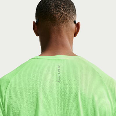 Nike Stride Aero-FIT Kısa Kollu Erkek Koşu Üstü görsel 2