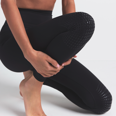 Leggings de cintura alta amb agafadors al genoll de 66 cm NikeSKIMS Matte - Dona
