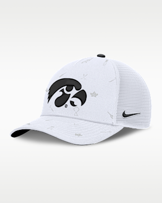 Женские  Iowa Country Club Golfin' Rise Nike College Trucker Adjustable Hat