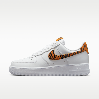 รองเท้าผู้หญิง Nike Air Force 1 '07