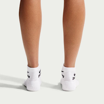 NikeSKIMS Dri-FIT Quarter Çoraplar (3 Çift) görsel 5