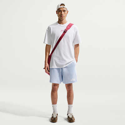 Nike Sportswear Club กางเกงขาสั้น Flow ผู้ชายแบบทอ