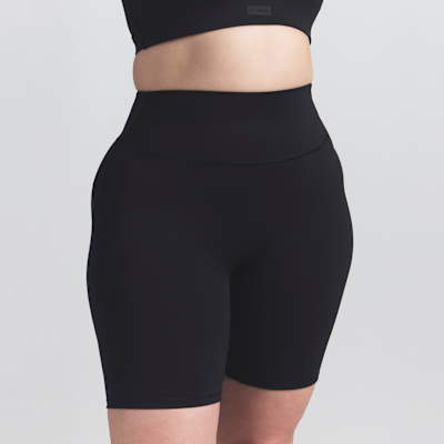 NikeSKIMS Matte magas derekú, 18 cm-es női kerékpáros rövidnadrág