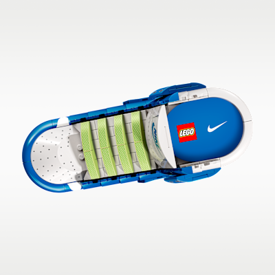 Nike Dunk x LEGO® Bausatz Sneaker-Bauset mit exklusiver Minifigur