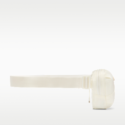 Nike Aura 斜背包 (2 公升)