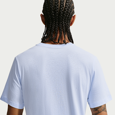 Nike Sportswear Club Erkek Tişörtü görsel 2