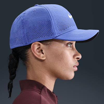 Gorra SwooshFlex estructurada Nike Dri-FIT ADV Rise