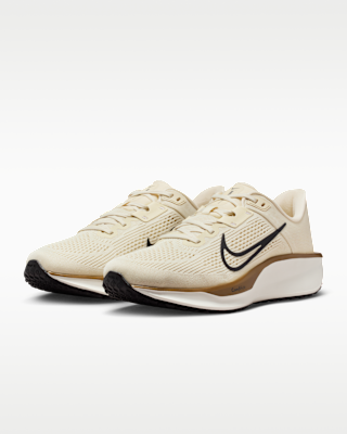 women's nike quest se