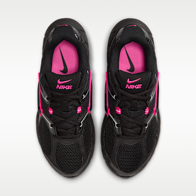 Γυναικεία παπούτσια Nike V5 RNR με ανακλαστικές λεπτομέρειες