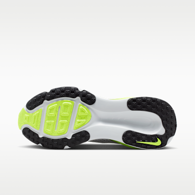 Nike Vomero 18 Erkek Yol Koşu Ayakkabısı görsel 2