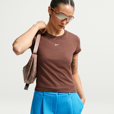 Nike Sportswear Chill Knit Kadın Tişörtü