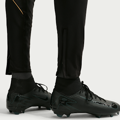 Nike FC Barcelona Strike Deplasman Kobe Dri-FIT Örgü Erkek Futbol Eşofman Altı görsel 6