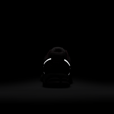 Nike Zoom Vomero 5 女鞋 (具反光裝飾)