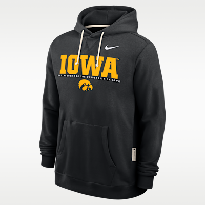 Iowa Sideline Men's Nike Dri-FIT College Pullover